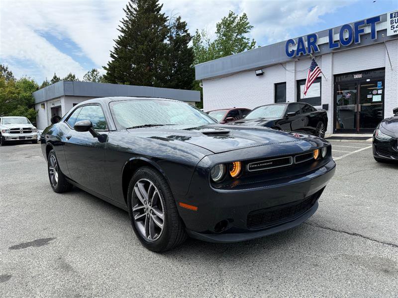 Used 2019 Dodge Challenger SXT AWD/4WD image 4