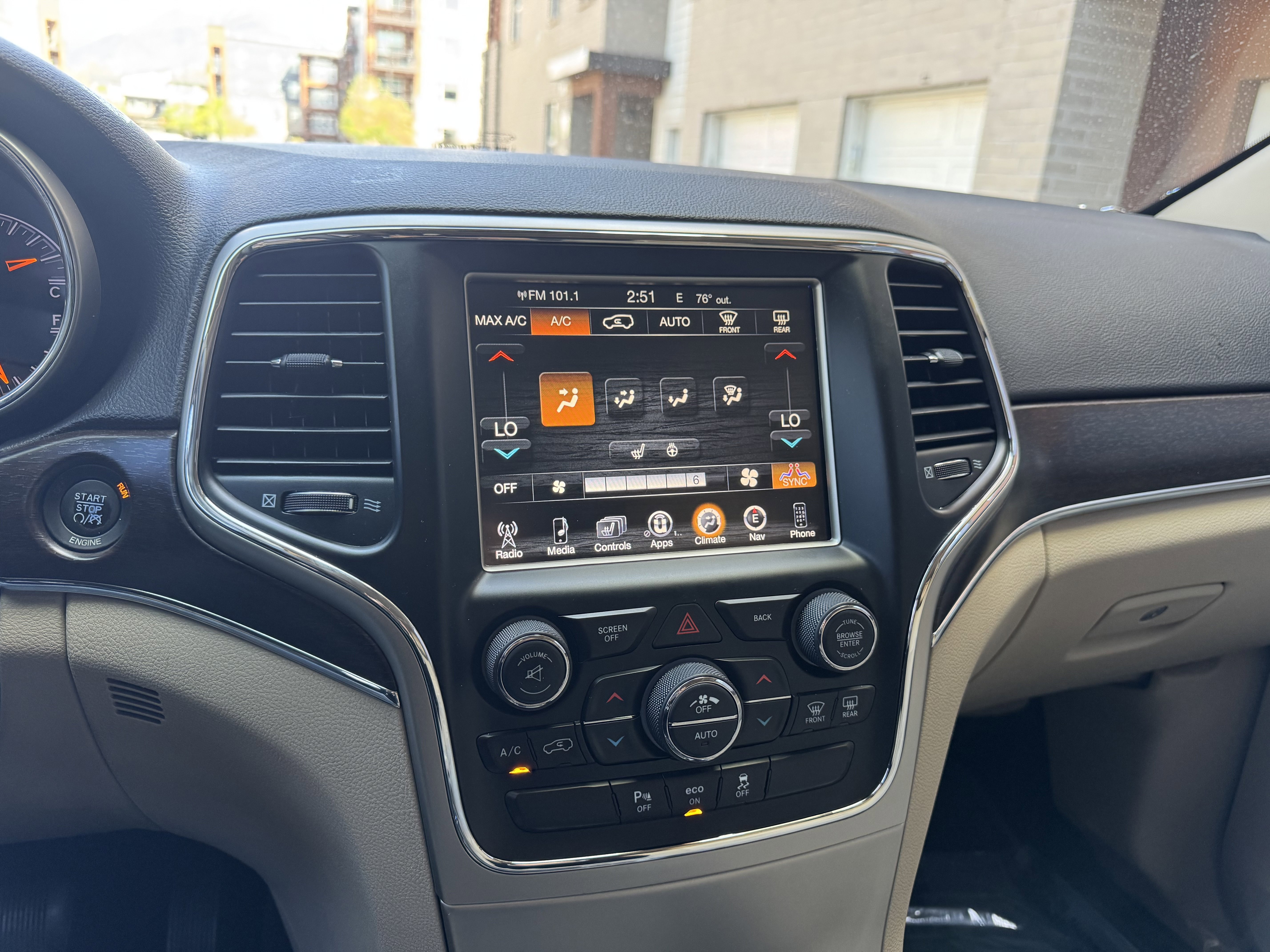 Used 2014 Jeep Grand Cherokee Limited image 20
