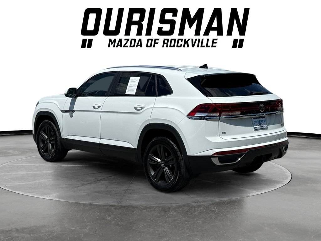 Used 2024 Volkswagen Atlas Cross Sport SE AWD/4WD image 4