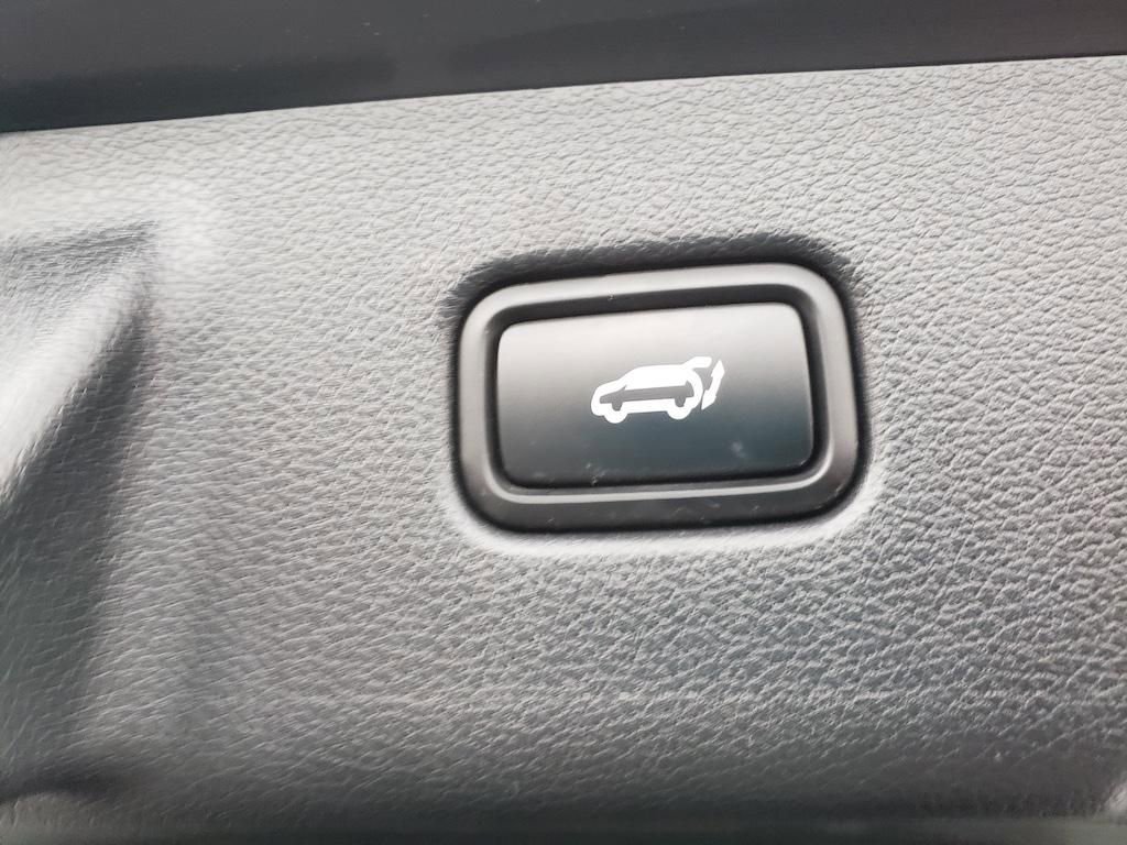 Used 2020 Hyundai Palisade SEL w/ Premium Package image 12