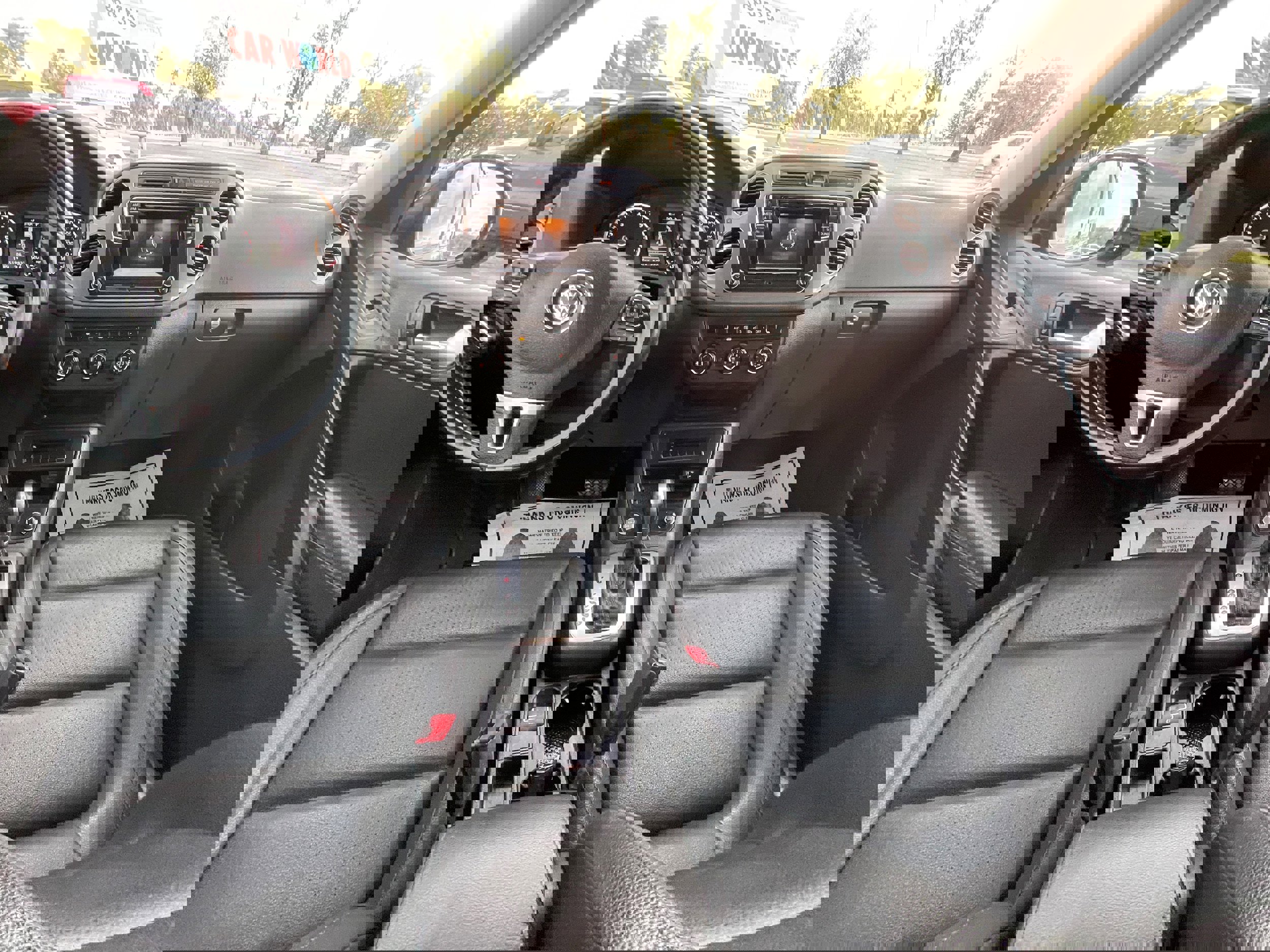 Used 2016 Volkswagen Tiguan S image 24