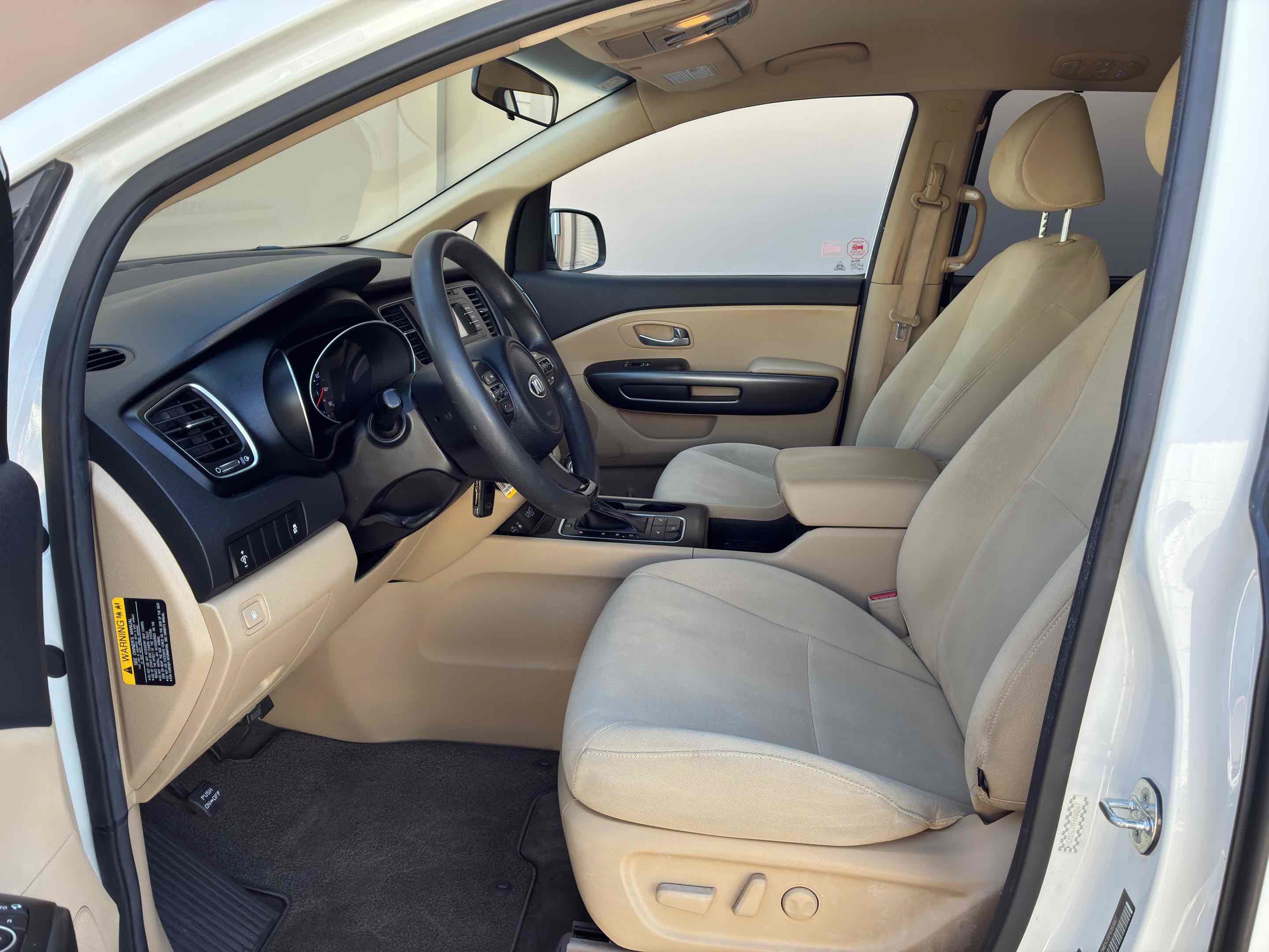 Used 2015 Kia Sedona LX w/ LX Convenience Package FWD image 39