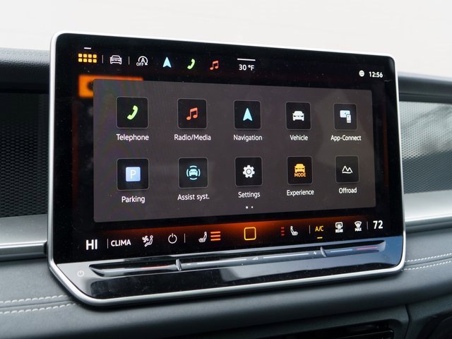 Used 2025 Volkswagen Tiguan SE w/ Panoramic Sunroof Package image 25