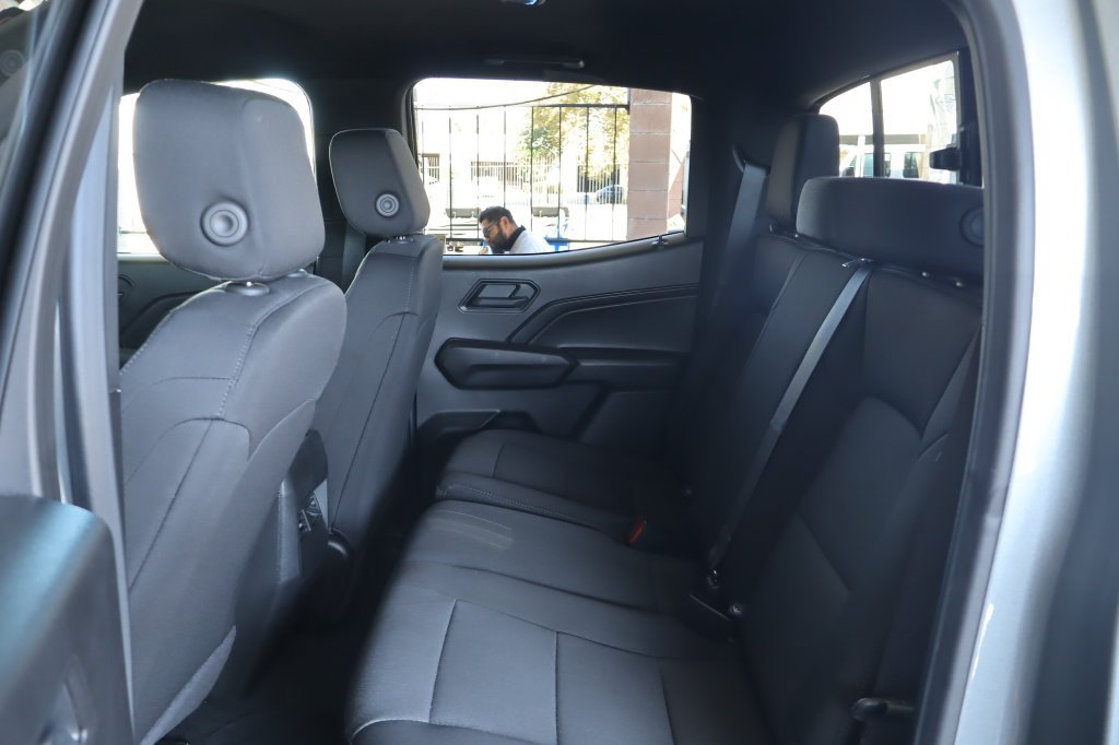 Used 2025 Chevrolet Colorado Trail Boss AWD/4WD image 36