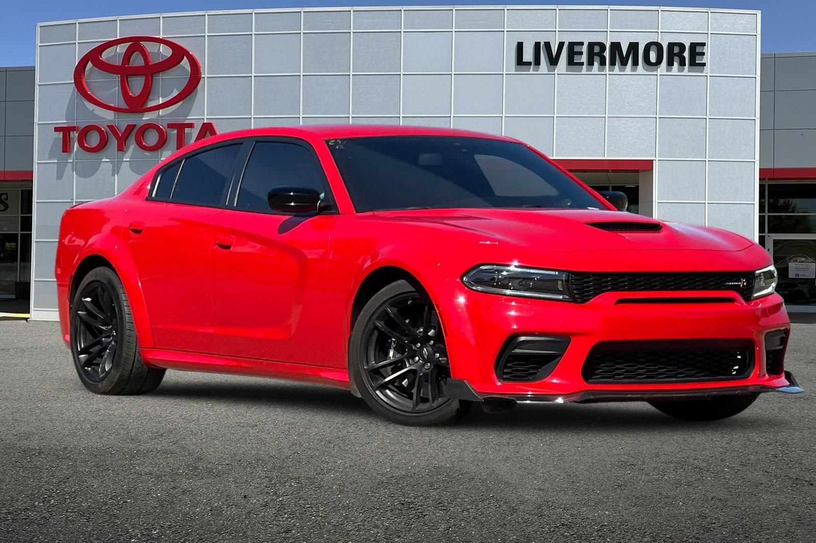 Used 2023 Dodge Charger Scat Pack RWD image 2