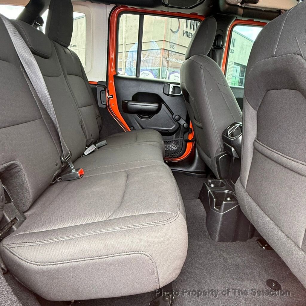 Used 2018 Jeep Wrangler Unlimited Sport AWD/4WD image 37
