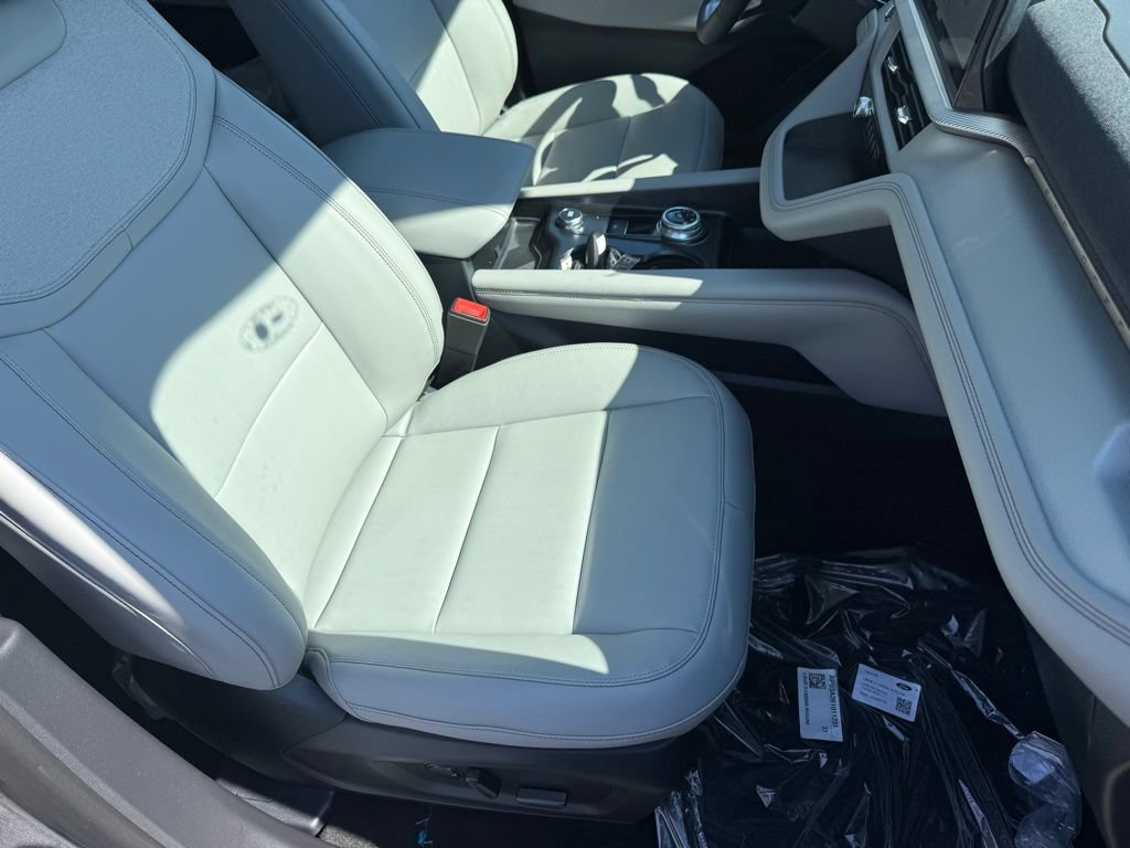 New 2026 Ford Explorer Active w/ Active Comfort Package AWD/4WD image 58