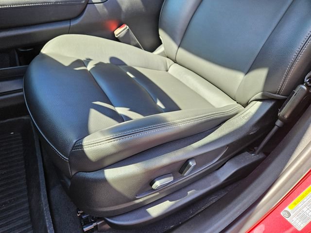 Used 2025 Cadillac XT6 Luxury FWD image 8