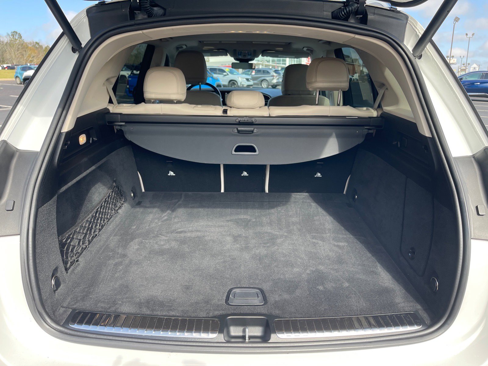 Used 2021 Mercedes-Benz GLE 350 w/ Premium Package image 16