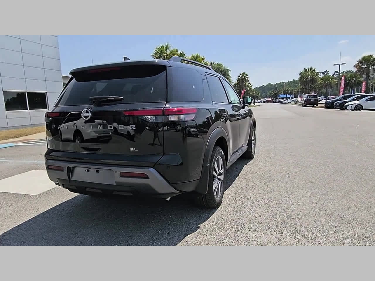 New 2026 Nissan Pathfinder SL FWD image 31