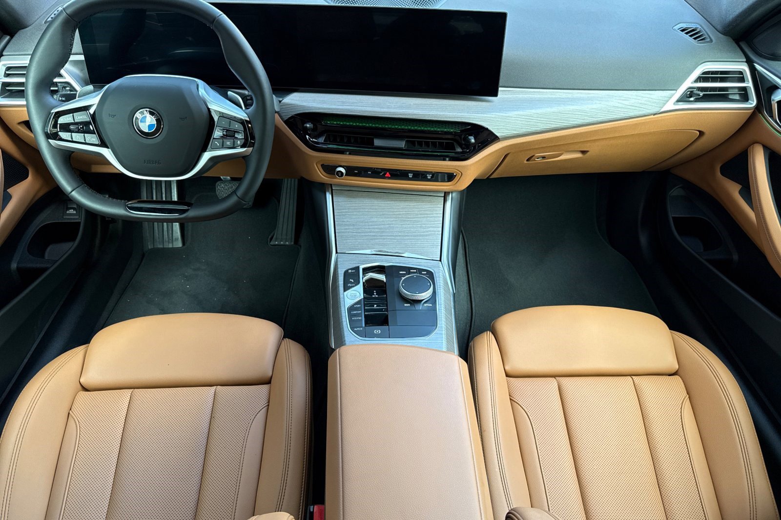 Used 2025 BMW 430i Coupe w/ Convenience Package image 17