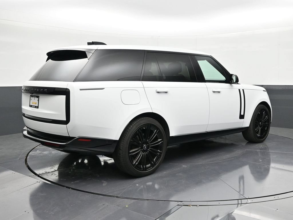 Used 2025 Land Rover Range Rover Long Wheelbase SE AWD/4WD image 5