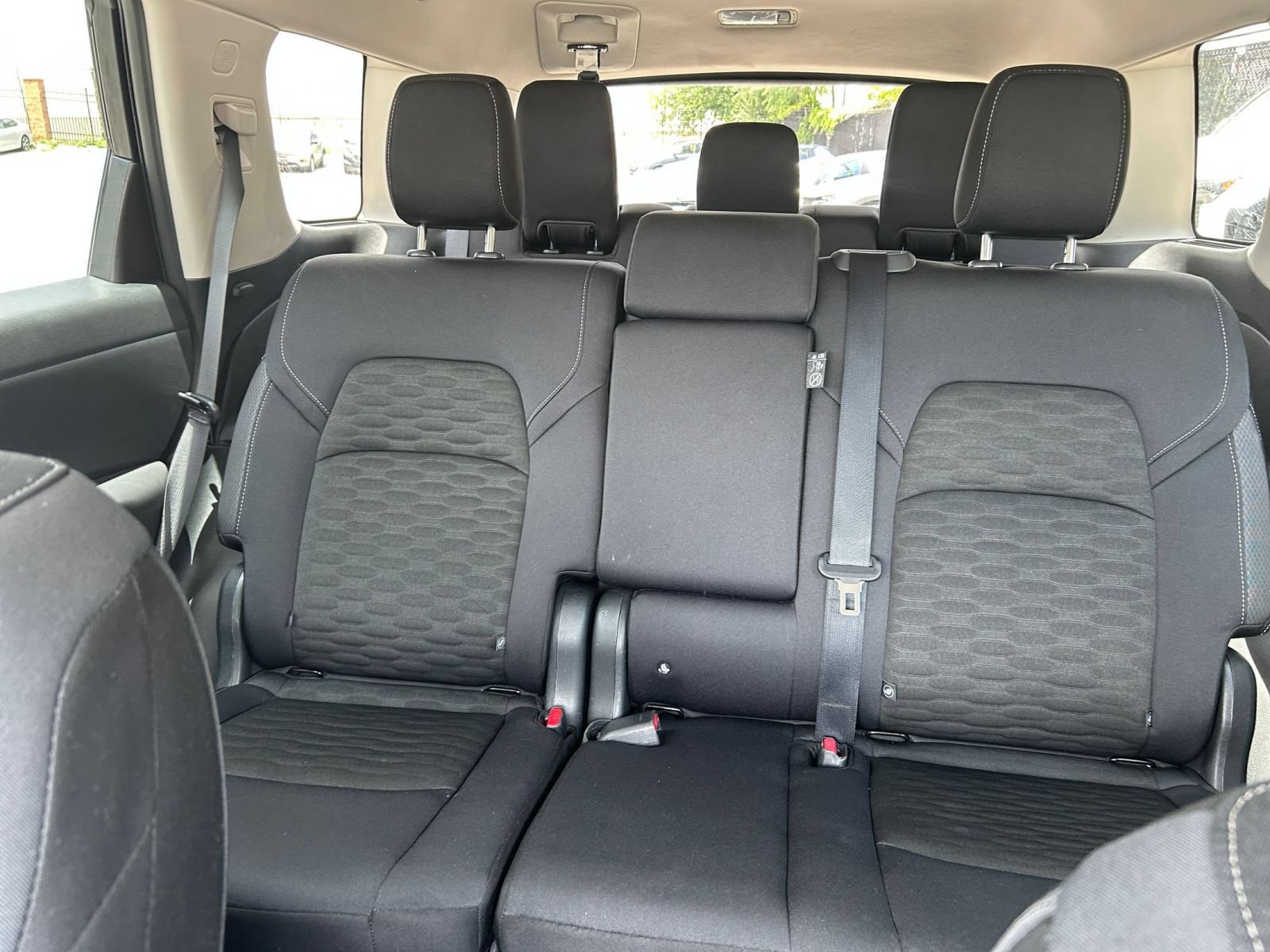 Used 2025 Nissan Pathfinder SV FWD image 35