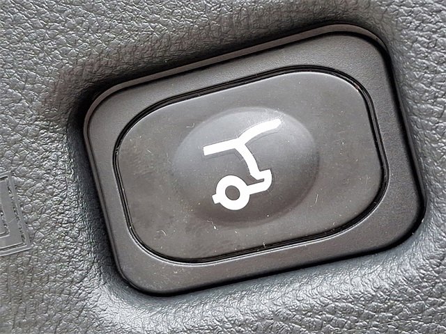 Used 2023 Lincoln Nautilus Reserve w/ Equipment Group 202A image 28