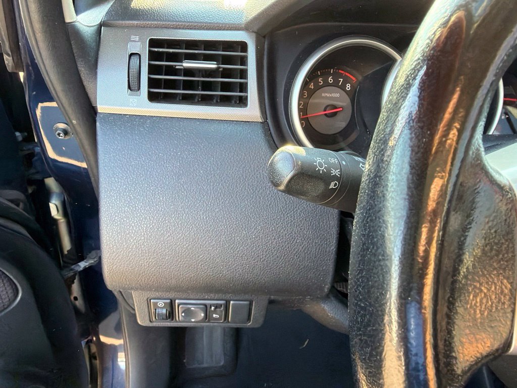 Used 2008 Nissan Versa Hatchback w/ Convenience Pkg FWD image 28