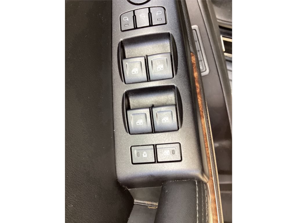 Used 2016 Chevrolet Tahoe LTZ AWD/4WD image 38