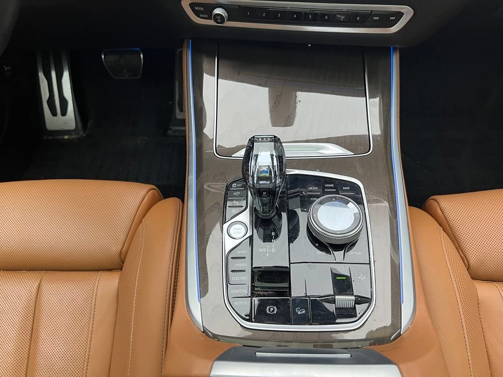 Certified 2022 BMW X5 xDrive45e w/ M Sport Package AWD/4WD image 11