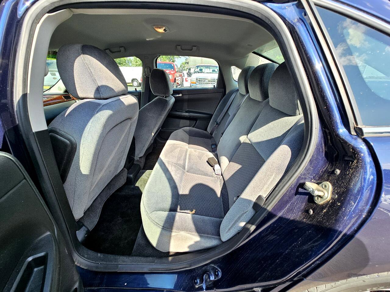 Used 2011 Chevrolet Impala LS image 19