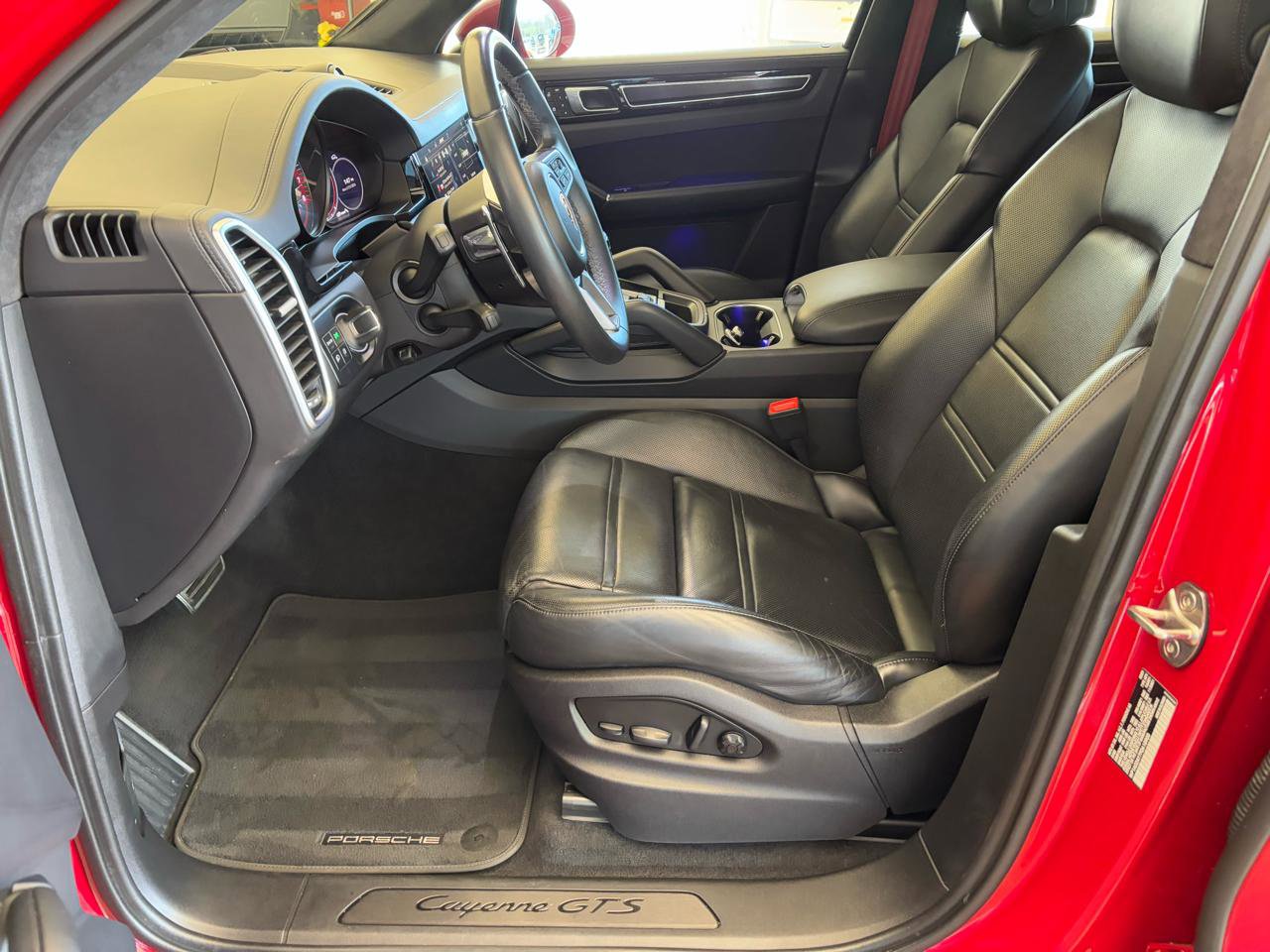 Used 2023 Porsche Cayenne GTS image 14