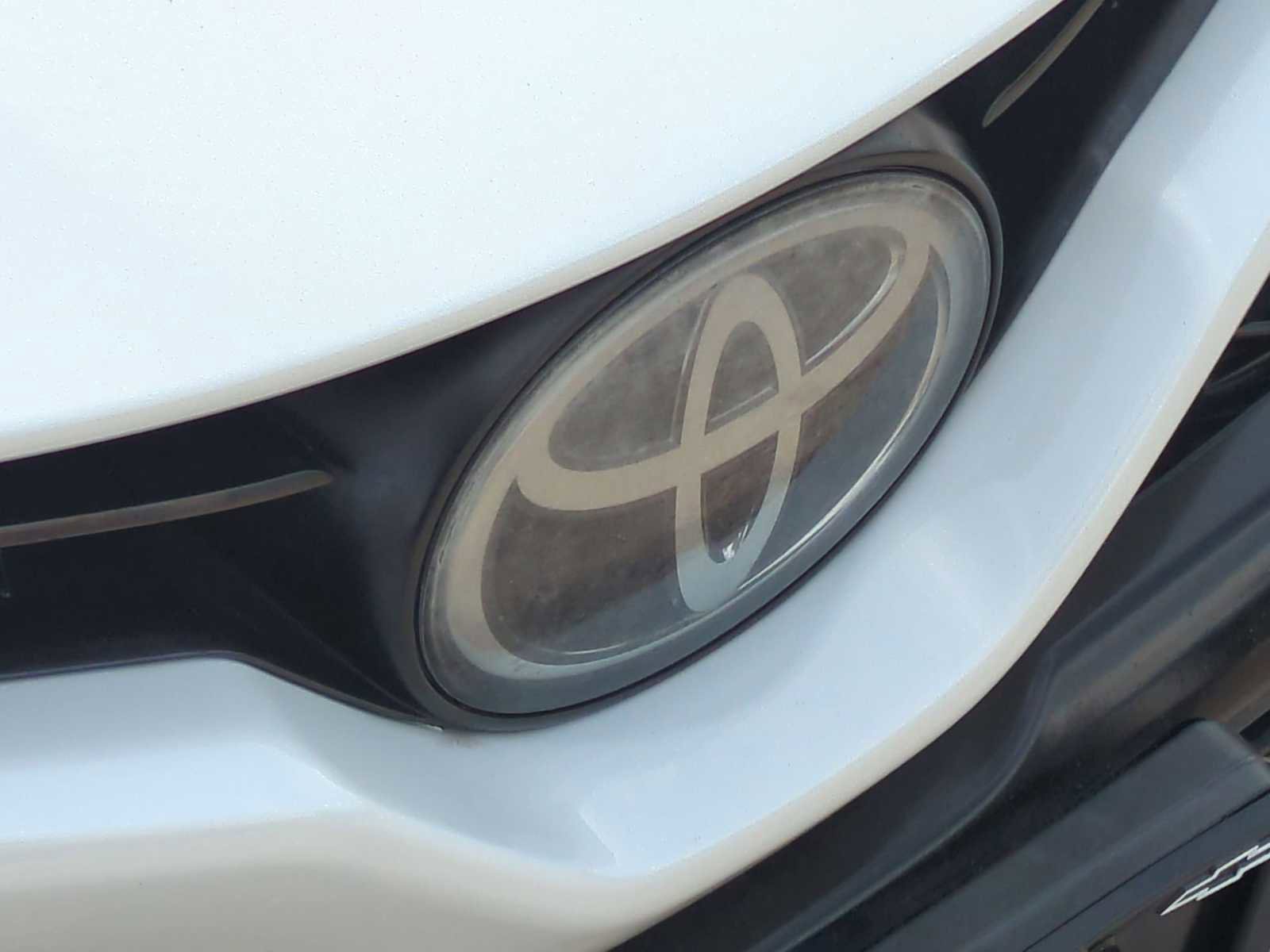 Used 2018 Toyota Camry XSE FWD image 30
