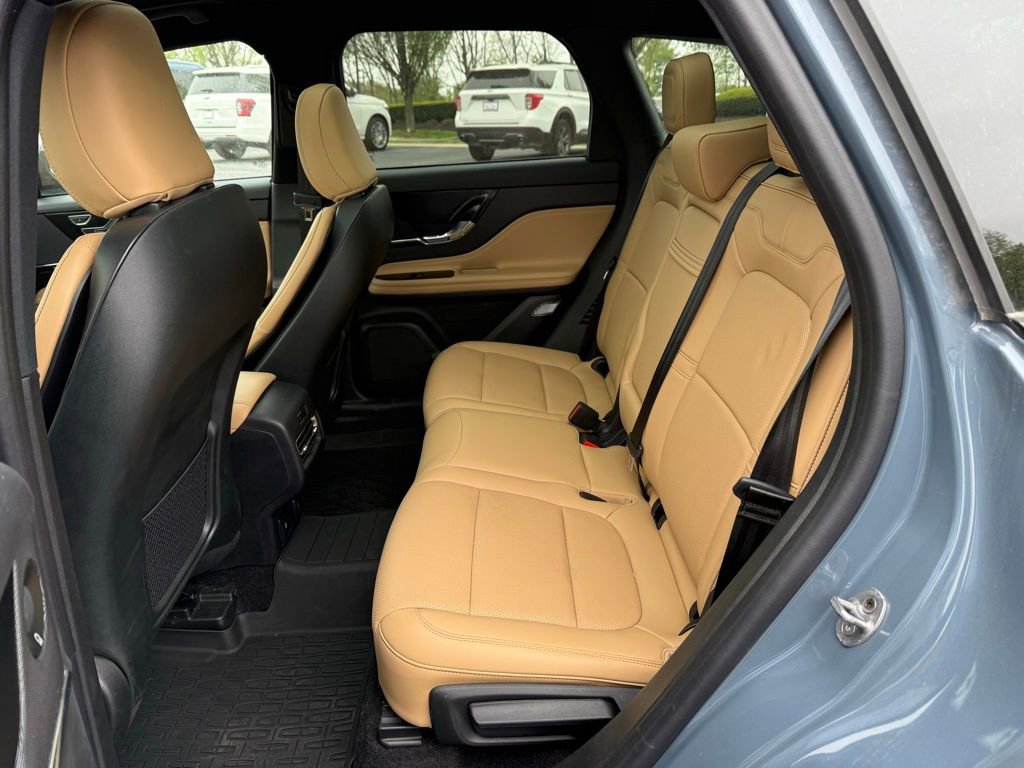 Used 2023 Lincoln Corsair Reserve w/ Equipment Group 202A AWD/4WD image 19