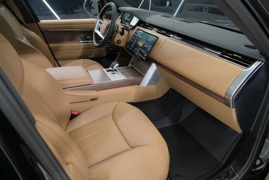 Used 2026 Land Rover Range Rover Long Wheelbase SE image 52