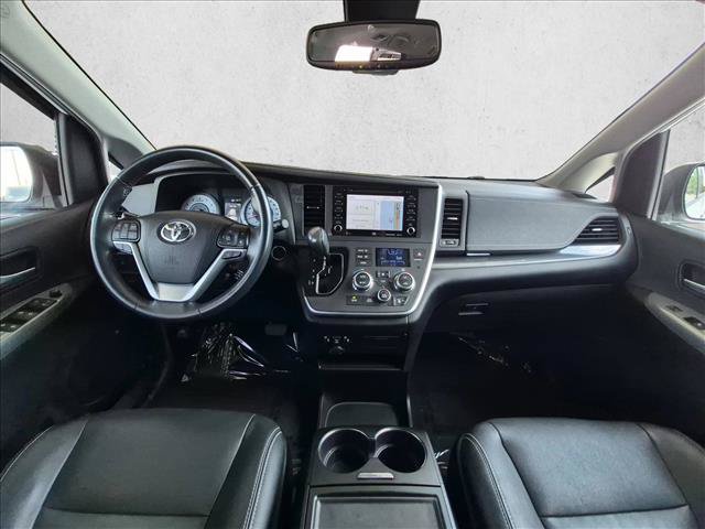 Used 2020 Toyota Sienna SE w/ SE Preferred Package FWD image 20