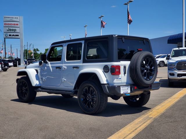 Certified 2023 Jeep Wrangler Unlimited Sahara w/ Cold Weather Group AWD/4WD image 3