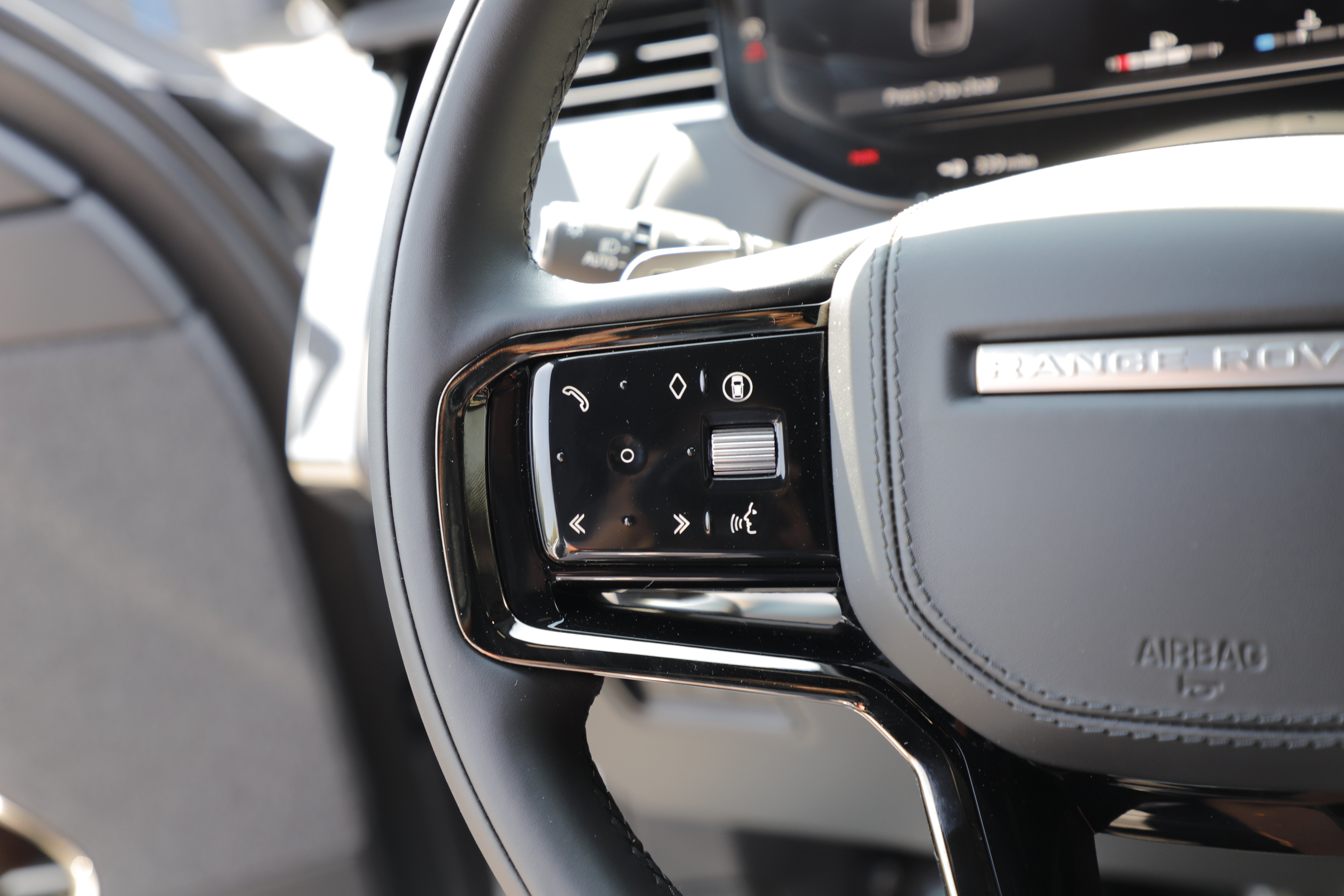 New 2026 Land Rover Range Rover Sport Dynamic SE AWD/4WD image 23