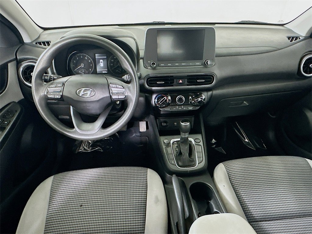 Used 2022 Hyundai Kona SE image 16