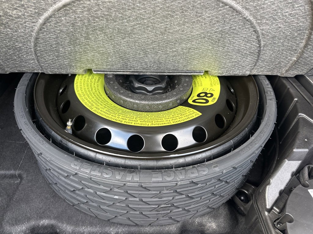 Used 2024 Audi Q8 e-tron Prestige image 68