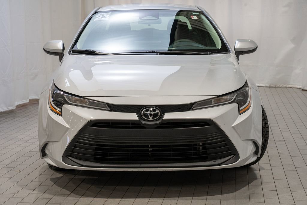 Used 2023 Toyota Corolla LE image 2