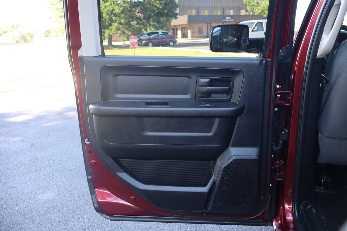 Used 2018 RAM 2500 Tradesman w/ Chrome Appearance Group AWD/4WD image 24