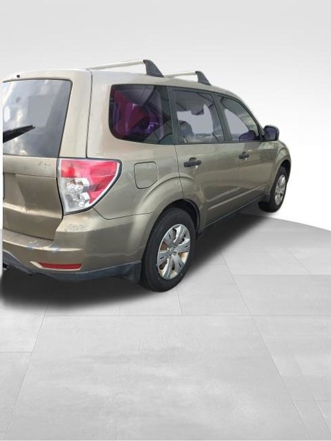 Used 2009 Subaru Forester 2.5X w/ Popular Equipment Group 1B AWD/4WD image 2