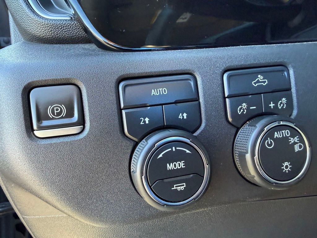 Used 2023 Chevrolet Silverado 1500 LT image 29