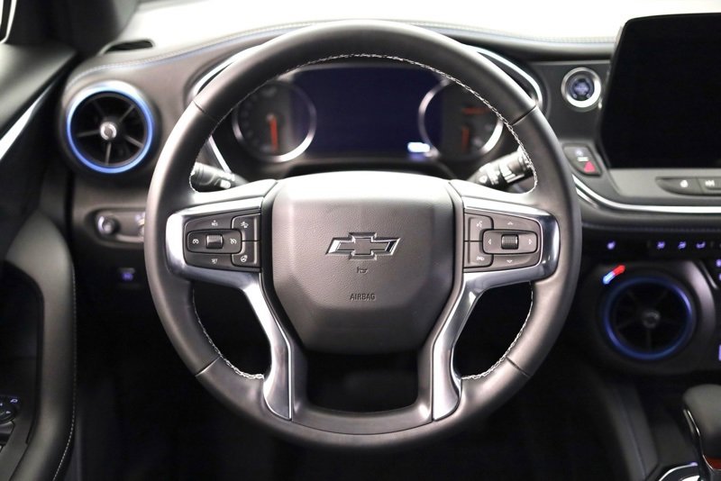 Used 2025 Chevrolet Blazer RS w/ Driver Confidence II Package image 13
