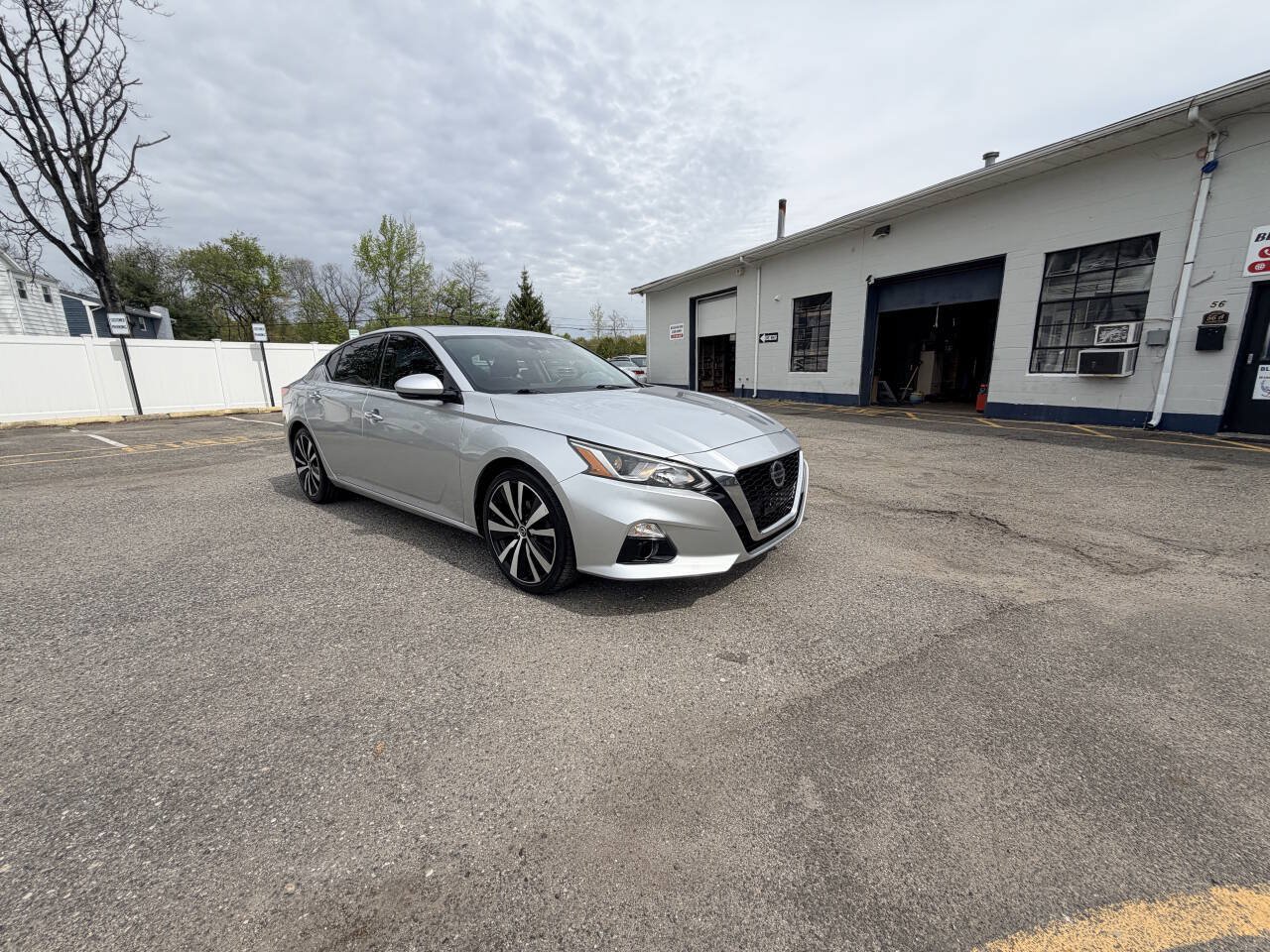 Used 2020 Nissan Altima 2.5 SL FWD image 45