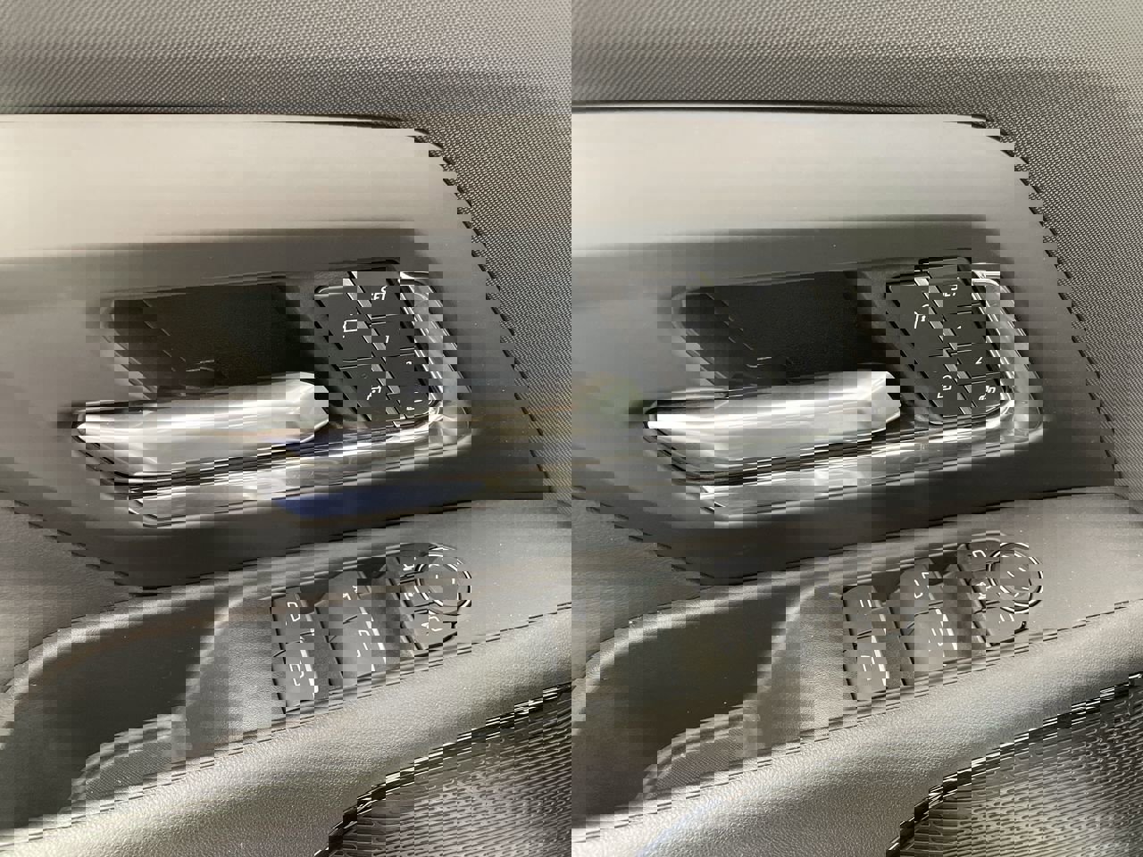 New 2025 Chevrolet Silverado EV LT image 83