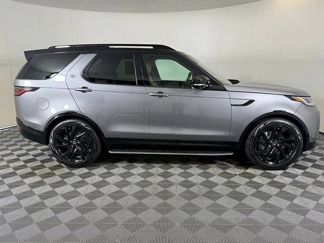 Certified 2025 Land Rover Discovery Dynamic SE AWD/4WD image 9