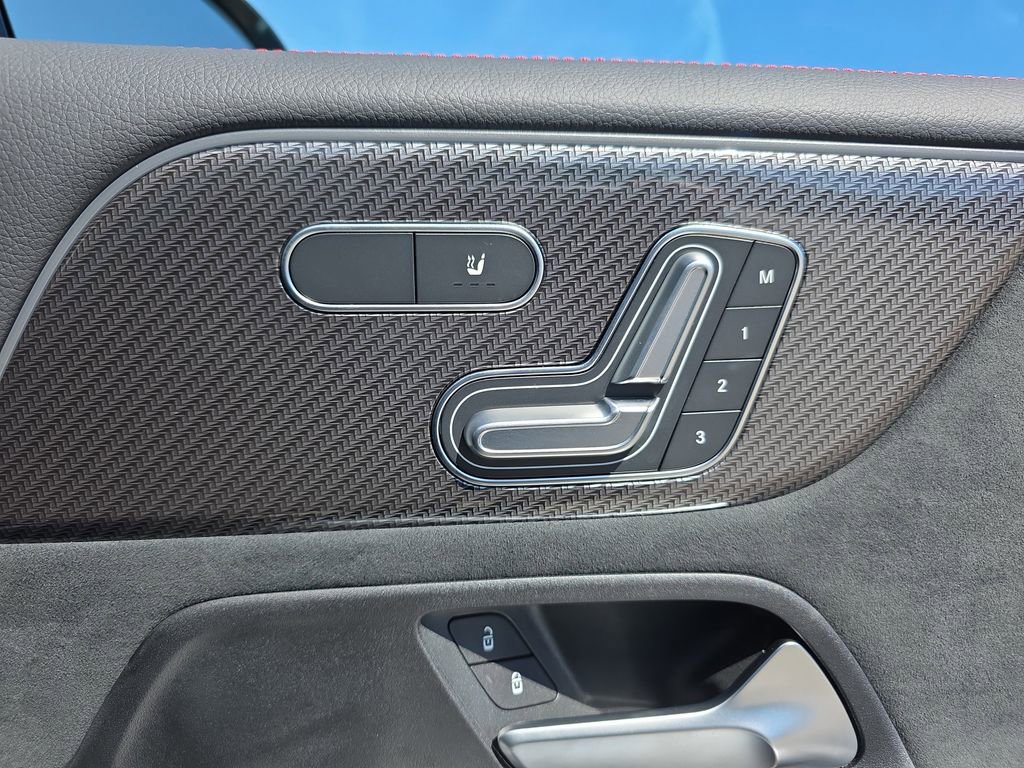 Certified 2025 Mercedes-Benz GLB 250 GLB 250 image 19