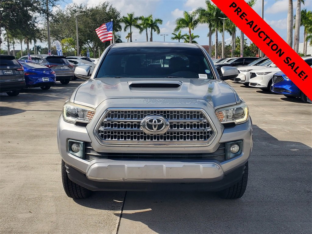 Used 2017 Toyota Tacoma TRD Sport video 2