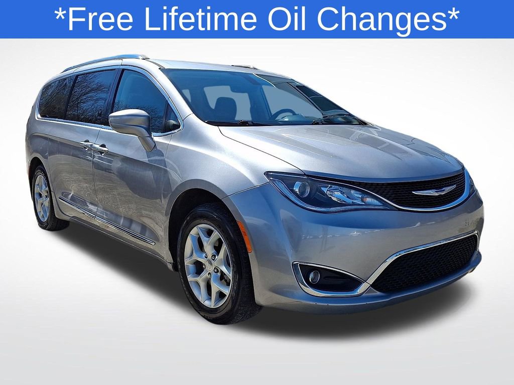 Used 2018 Chrysler Pacifica Touring-L Plus w/ Tire & Wheel Group FWD image 1