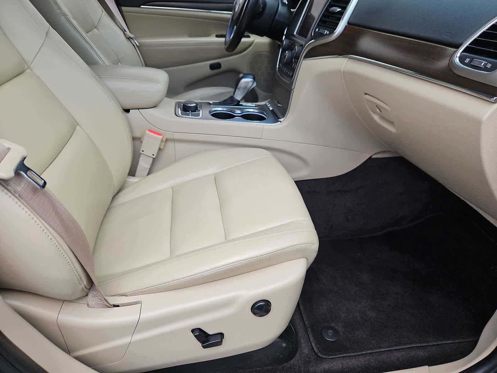 Used 2018 Jeep Grand Cherokee Limited AWD/4WD image 21