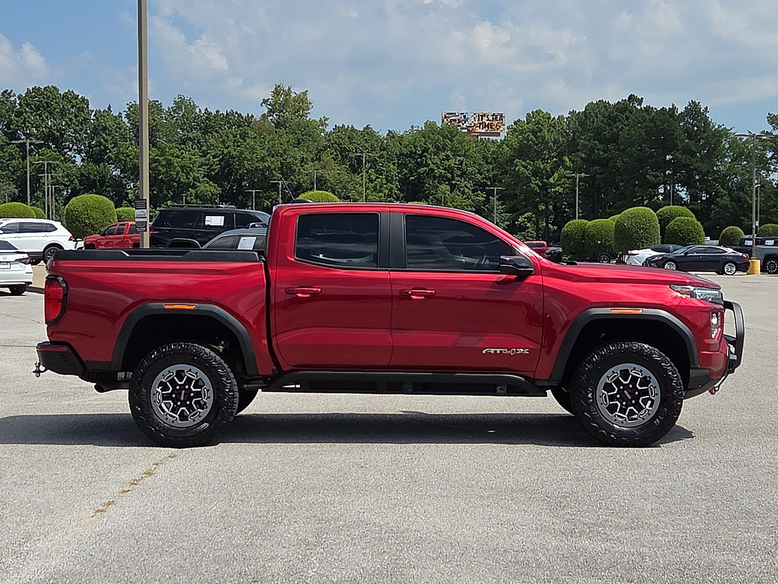 Used 2023 GMC Canyon AT4X w/ Edition 1 AWD/4WD image 6