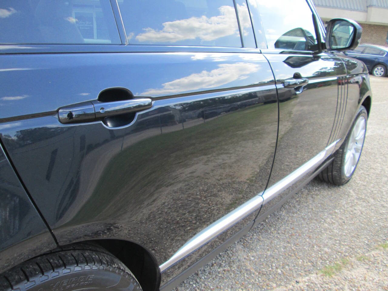 Used 2017 Land Rover Range Rover Supercharged image 41