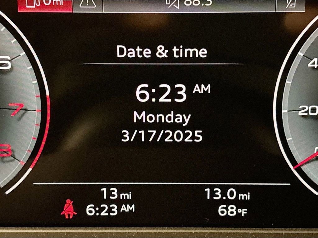 Used 2025 Audi Q5 2.0T Premium w/ Convenience Plus Package image 11