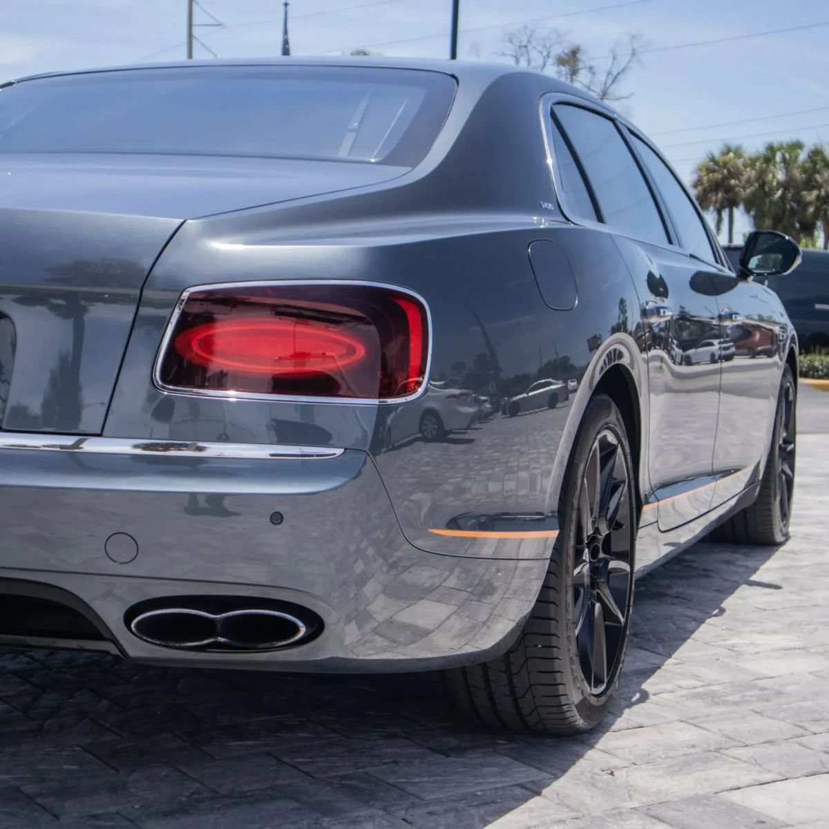 Used 2018 Bentley Flying Spur S V8 AWD/4WD image 9