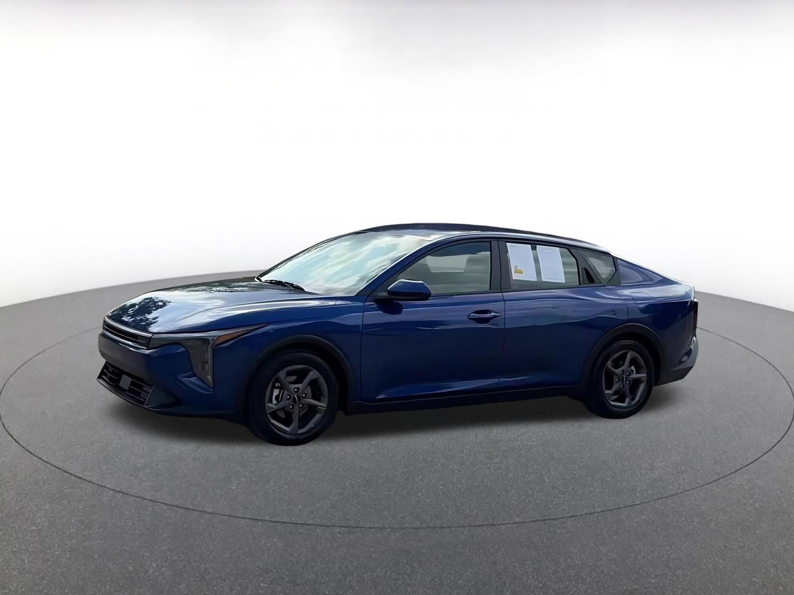 Used 2025 Kia K4 LXS image 8