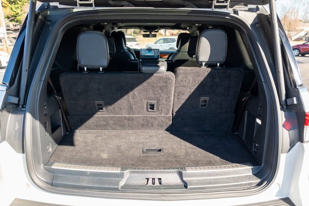 Used 2023 Lincoln Navigator Reserve image 34