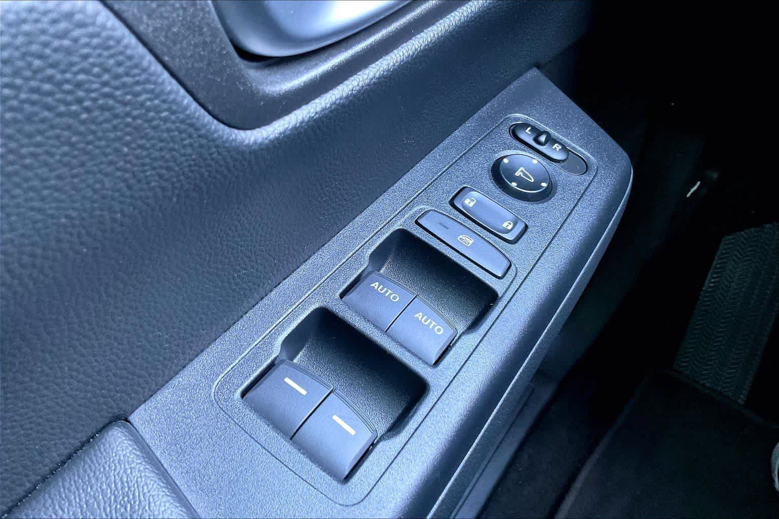 Used 2025 Honda CR-V Sport image 34